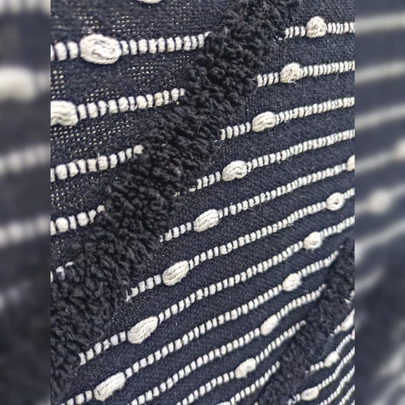 Black and White Geometric Patterned Blanket - Picture 2 of 4